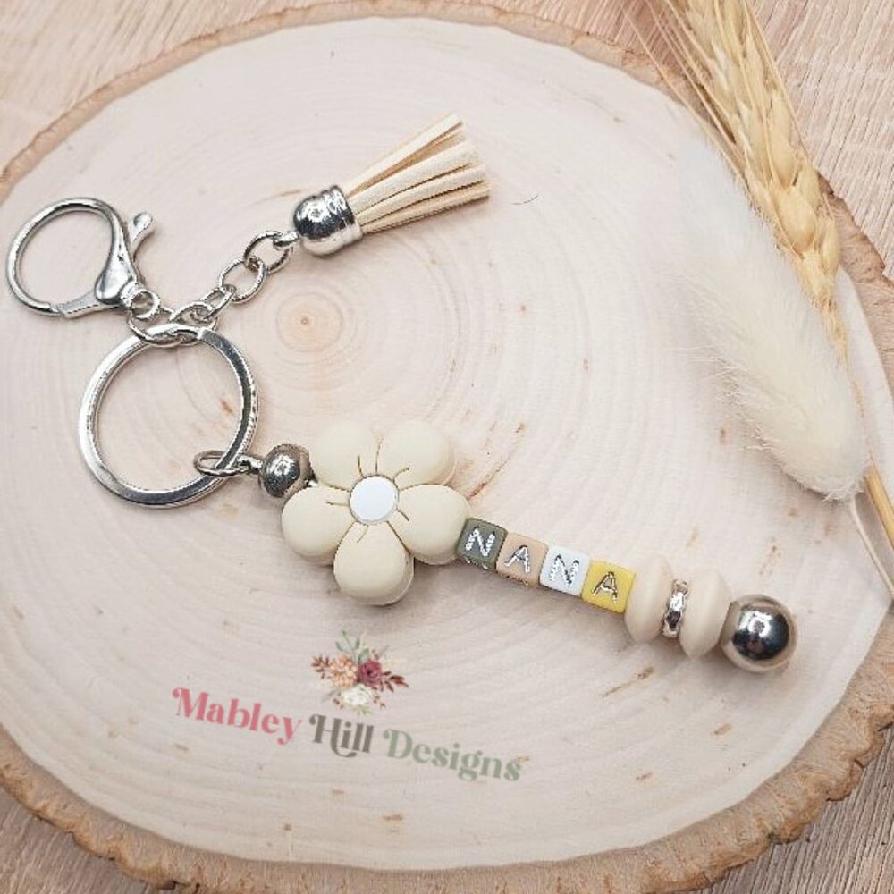 Nana Daisy Keychain - Boho Flower Nana Keychain Bag Charm - Gift for Nana - NWOT